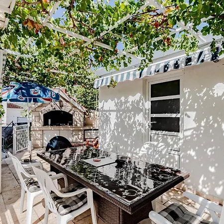 Apartment Apartments With Parking Space Orebic, Peljesac - 10185 Orebić