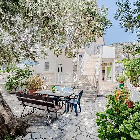 Apartments With Parking Space Orebic, Peljesac - 10185 *