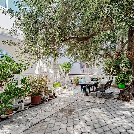 Apartments With Parking Space Orebic, Peljesac - 10185 Apartman